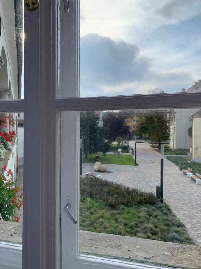 Forst-Haz Apartman Eger Buitenkant foto