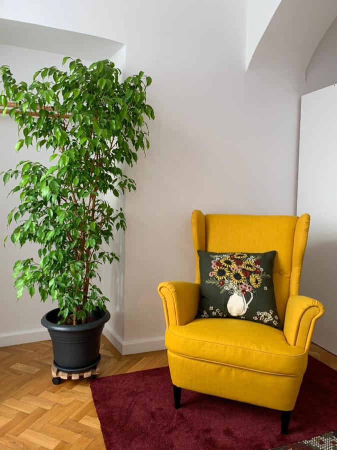 Forst-Haz Apartman Eger Buitenkant foto