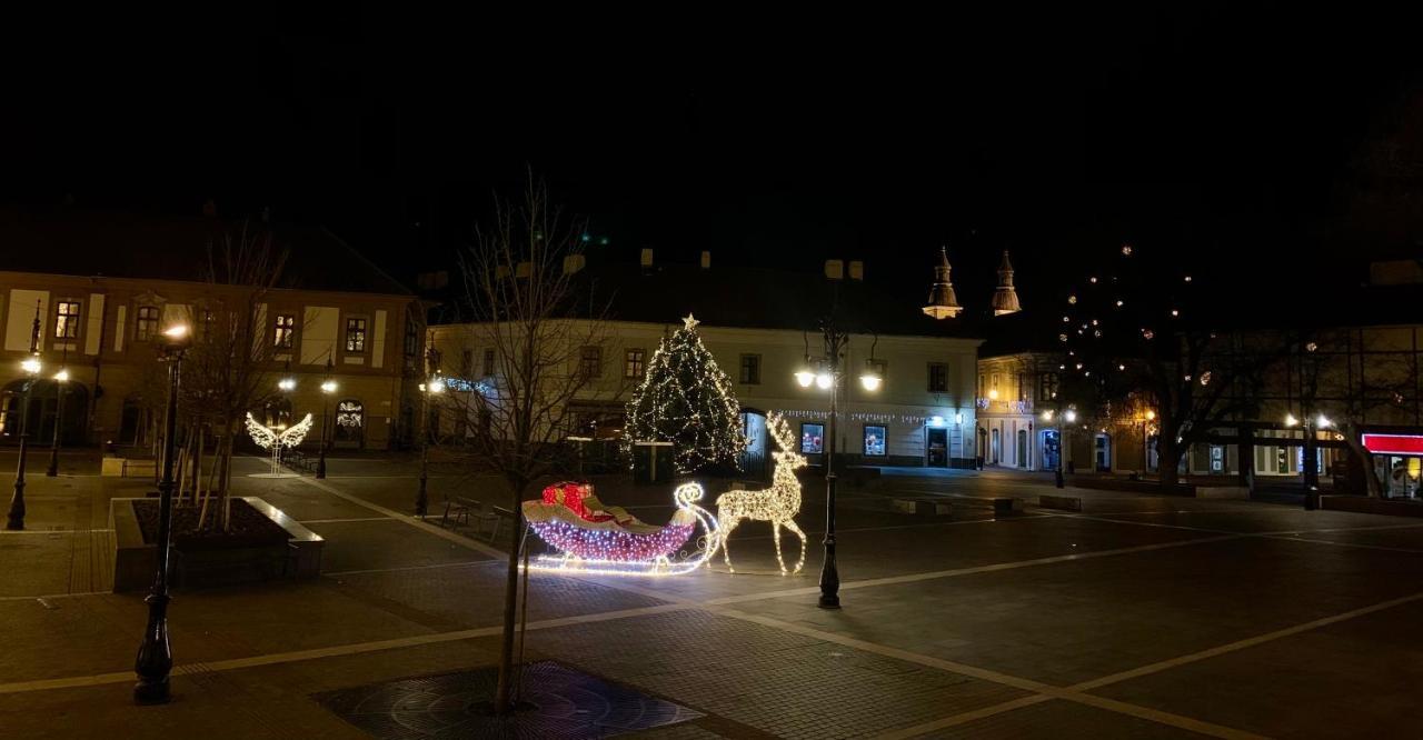 Forst-Haz Apartman Eger Buitenkant foto
