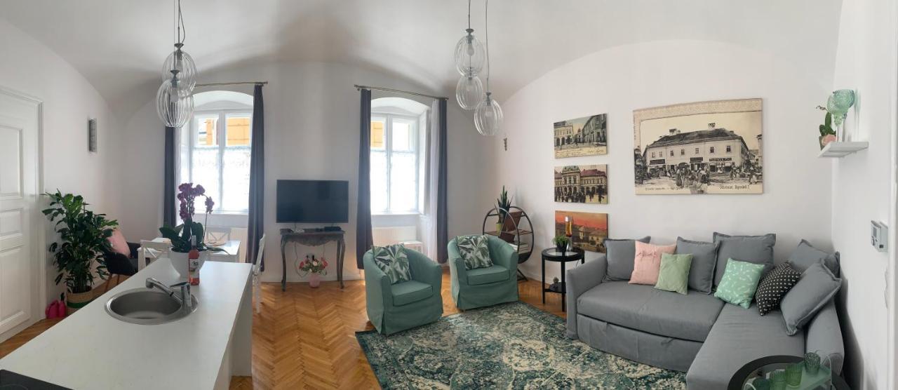 Forst-Haz Apartman Eger Buitenkant foto
