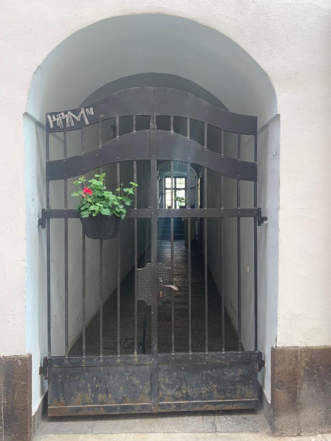 Forst-Haz Apartman Eger Buitenkant foto