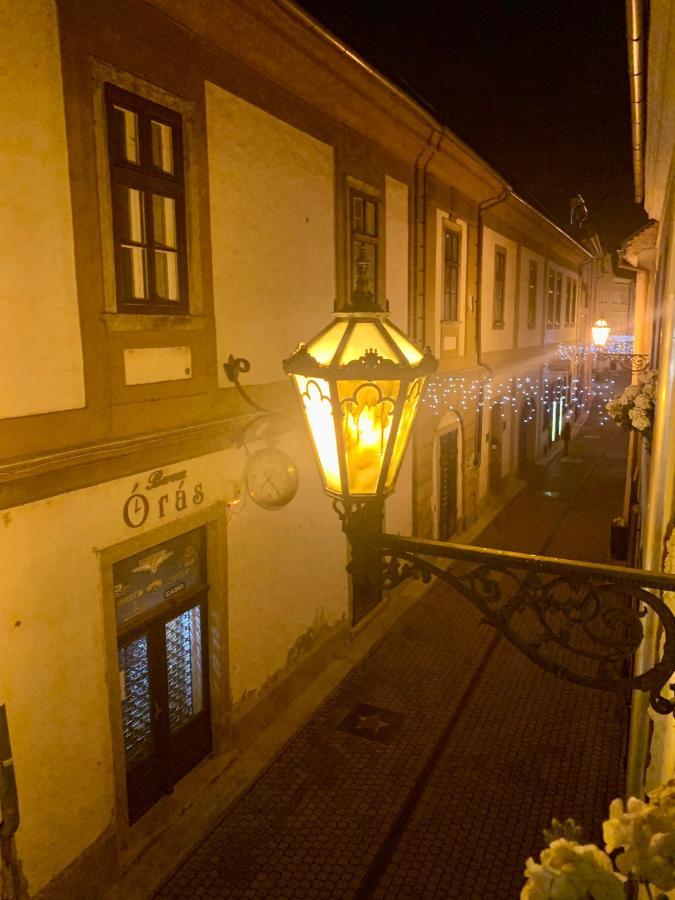 Forst-Haz Apartman Eger Buitenkant foto