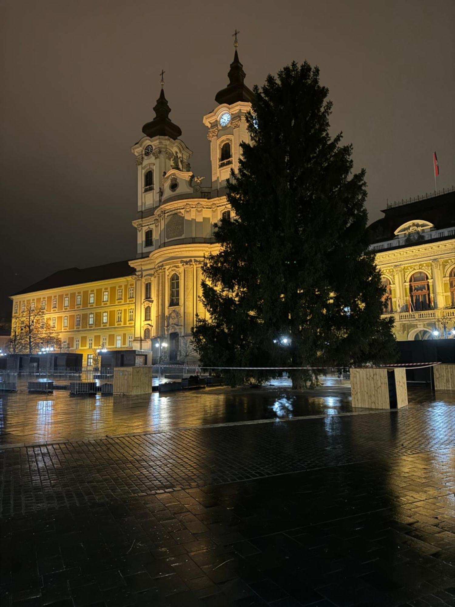 Forst-Haz Apartman Eger Buitenkant foto